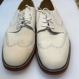 Men’s Johnston & Murphy  “White Bucks” size 13